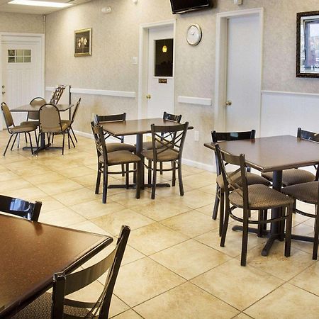 Quality Inn Fredericksburg Near Historic Downtown Eksteriør billede