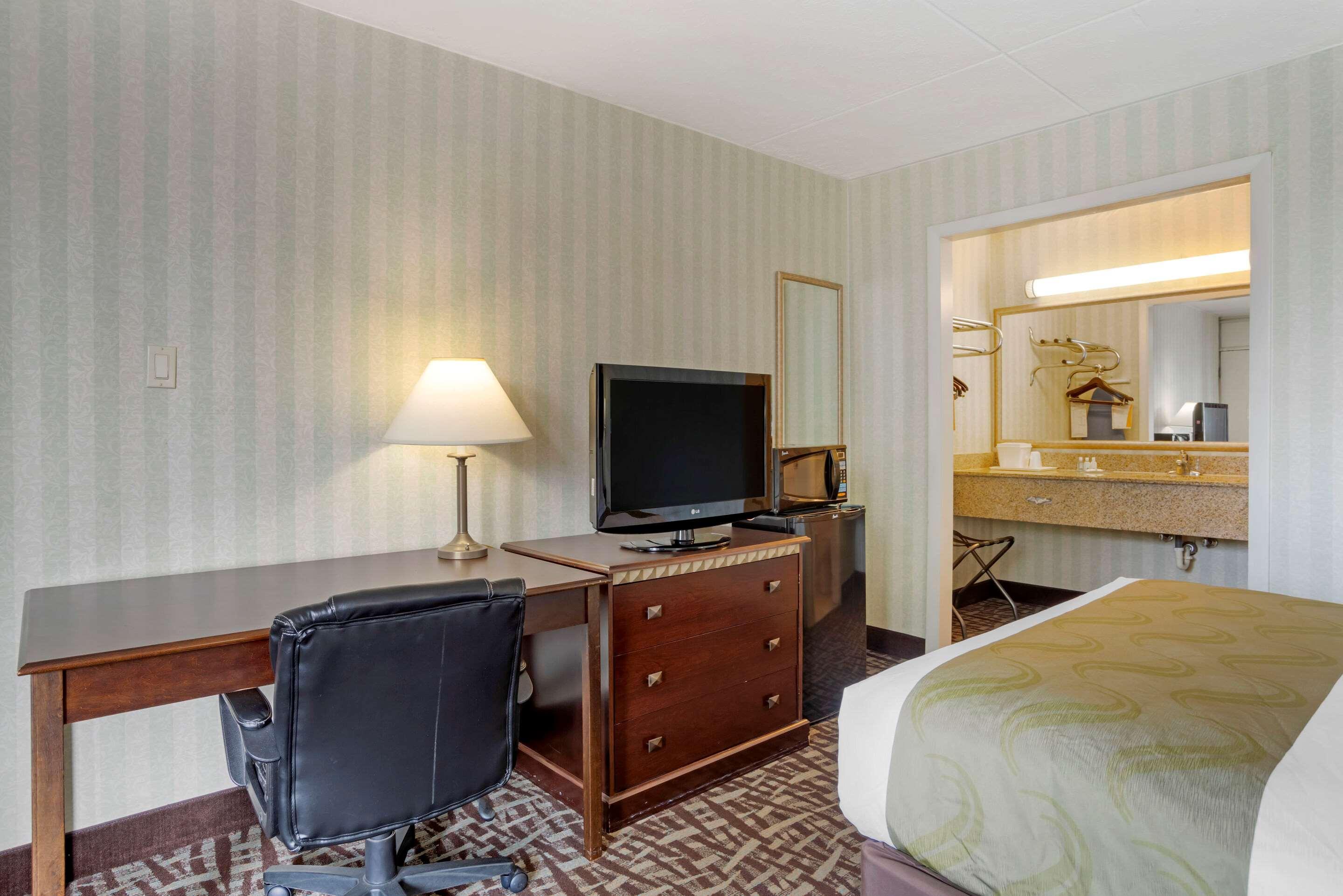 Quality Inn Fredericksburg Near Historic Downtown Eksteriør billede