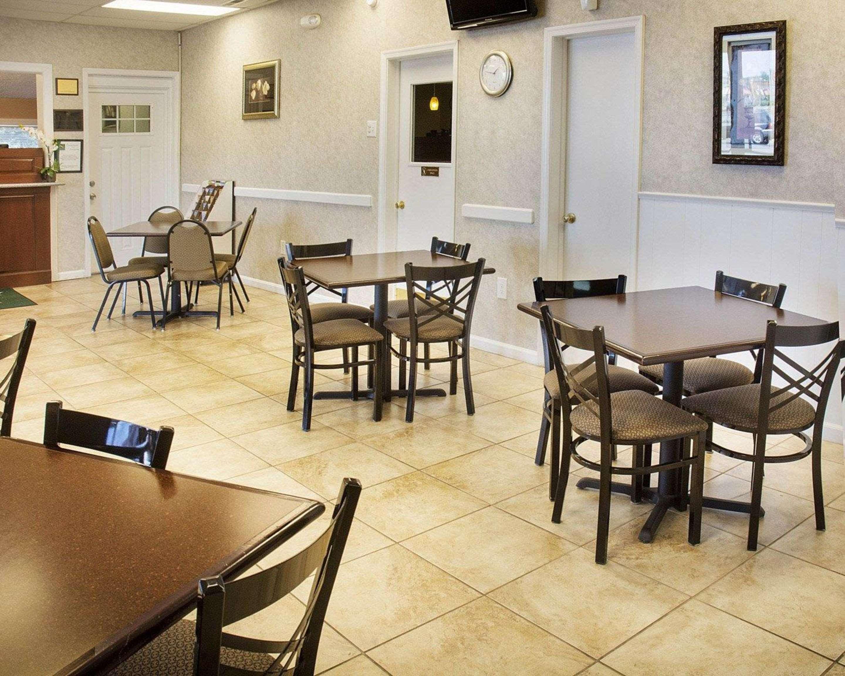 Quality Inn Fredericksburg Near Historic Downtown Eksteriør billede