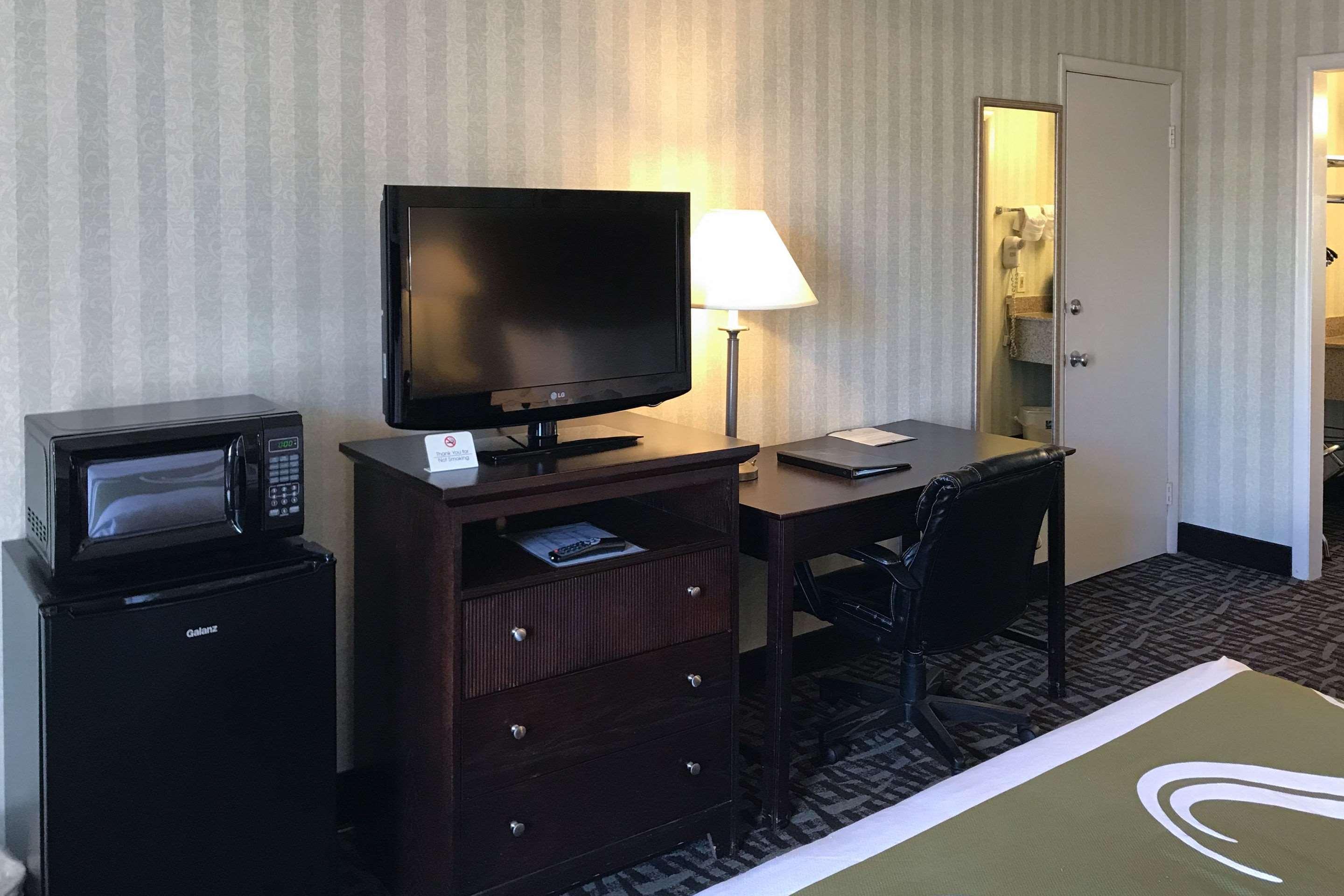 Quality Inn Fredericksburg Near Historic Downtown Eksteriør billede