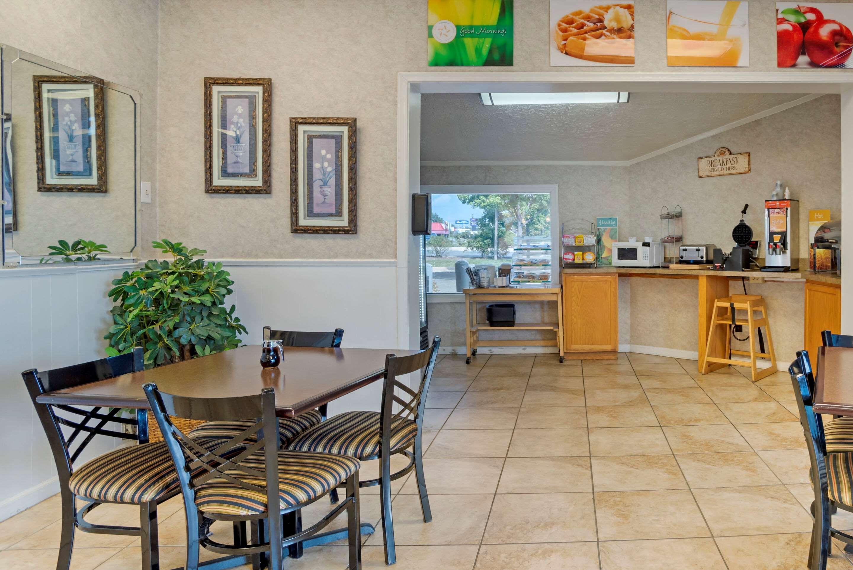 Quality Inn Fredericksburg Near Historic Downtown Eksteriør billede