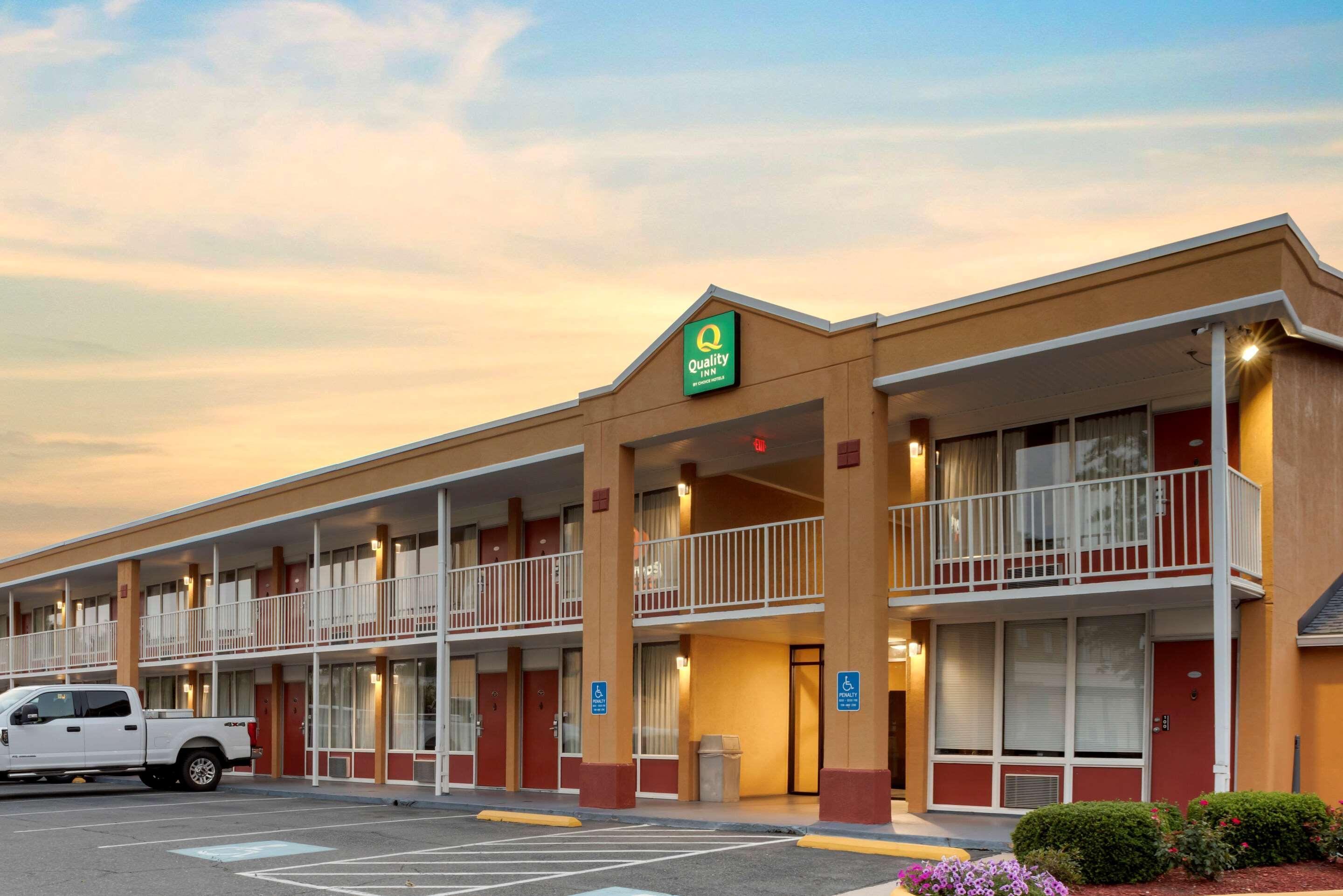 Quality Inn Fredericksburg Near Historic Downtown Eksteriør billede