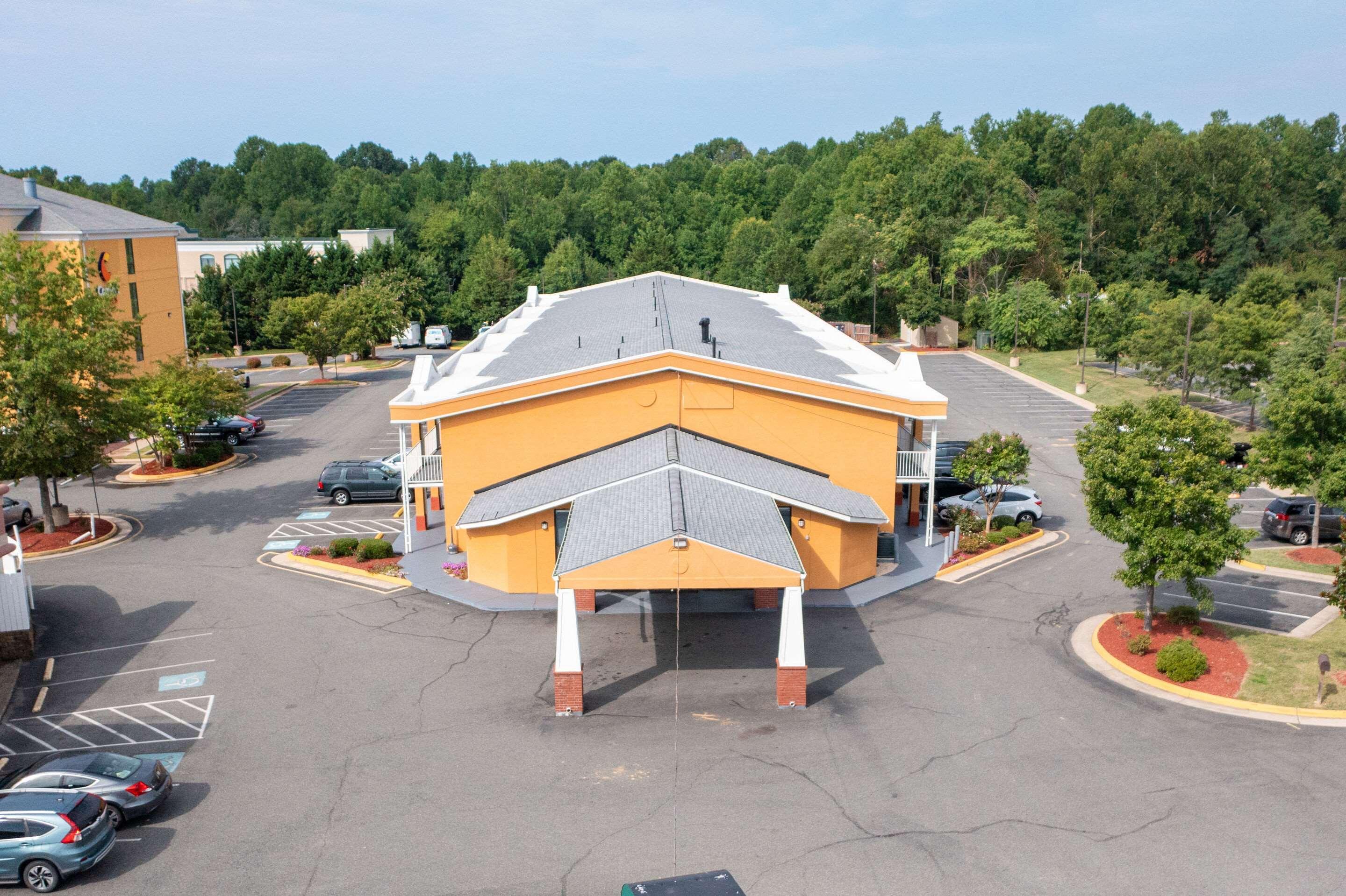 Quality Inn Fredericksburg Near Historic Downtown Eksteriør billede